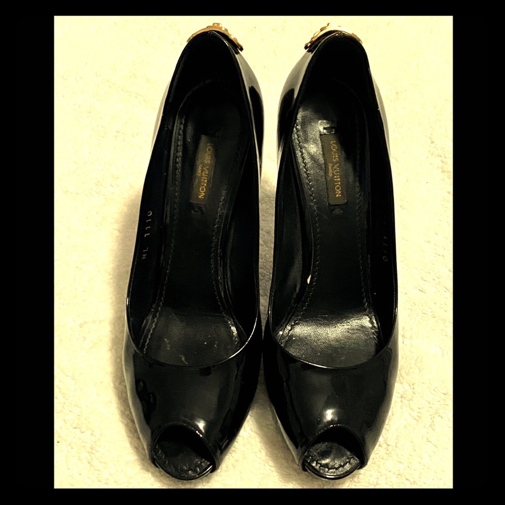 Louis Vuitton Locket Pumps